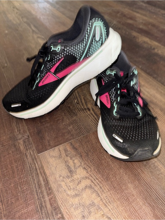Brooks Shoes - Brooks Women's Black Running Shoes with Pink and Mint Details